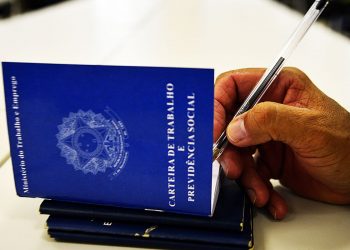 IBGE: desemprego recua para 8,1% no trimestre encerrado em novembro